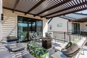 Ocotillo Springs 21 Sleeps 22 guests, Fire pit, Community Pool and Hot Tub